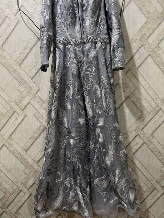 vecherniy ko’ylak 2 marta kiyilgan to’yda sotiladi