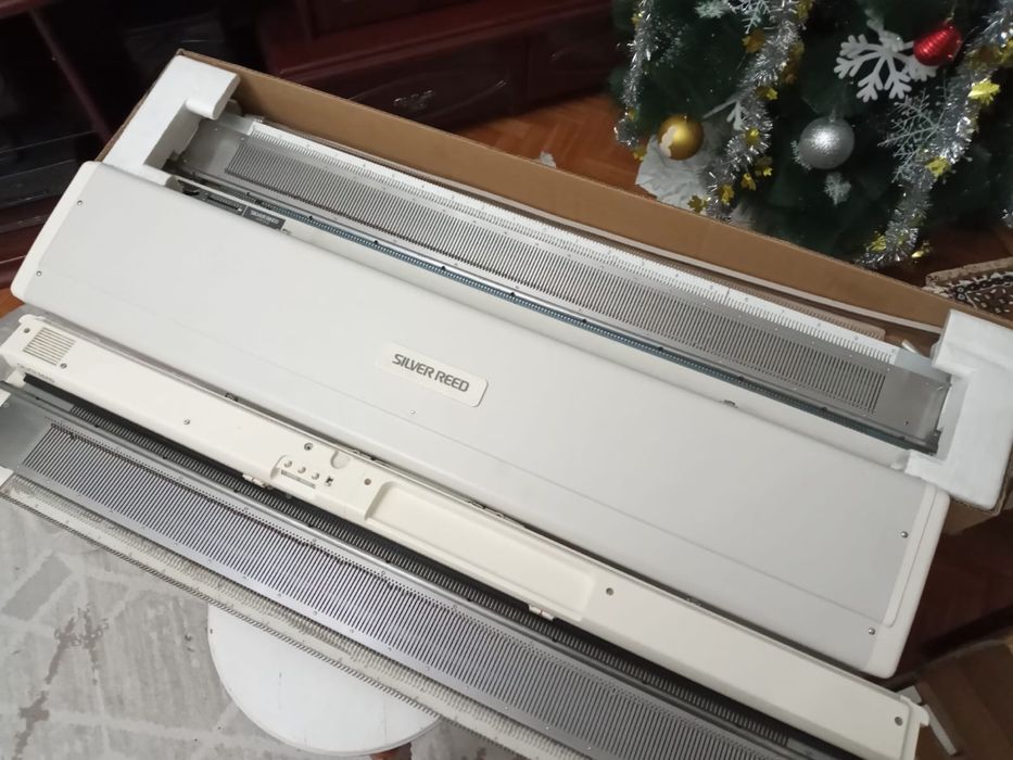 Продается вязальная машина