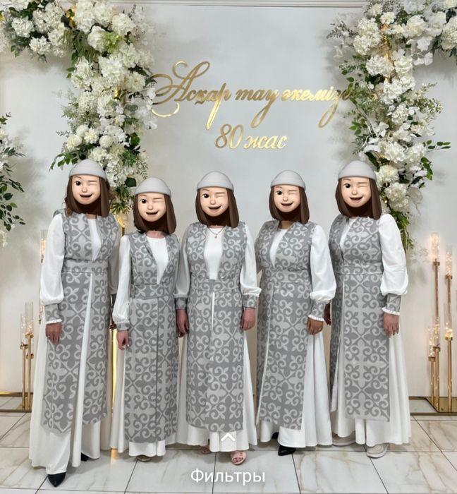 Продам набор платьев национальных