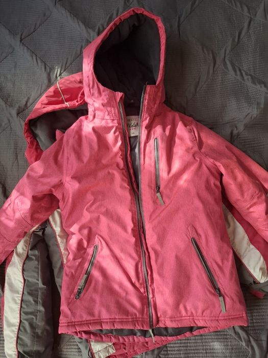 Продам  куртки .