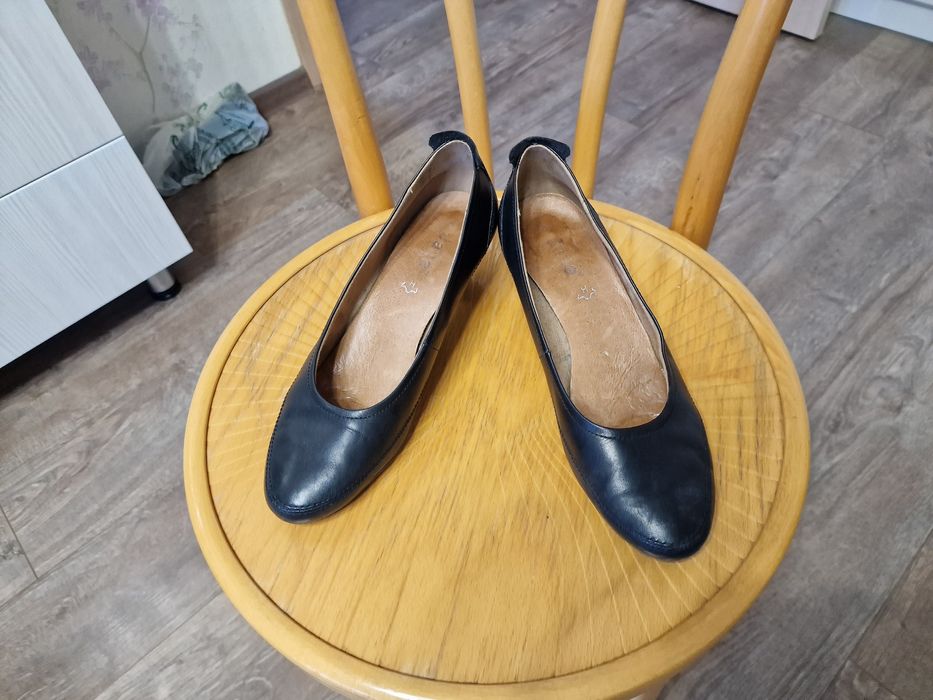 Туфли кожанные 40 размер черные