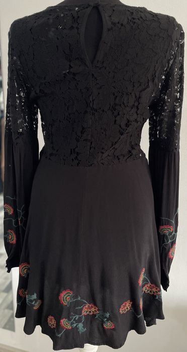 Rochiță nouă cu etichetă