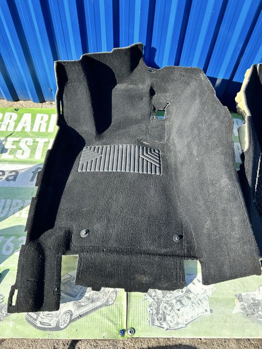 Mochetă față șofer , pasager podea interior Mercedes W213