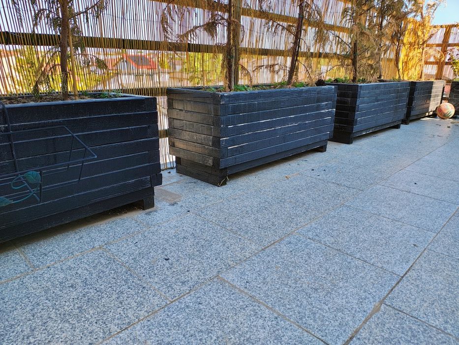 Vand jardiniera flori din lemn