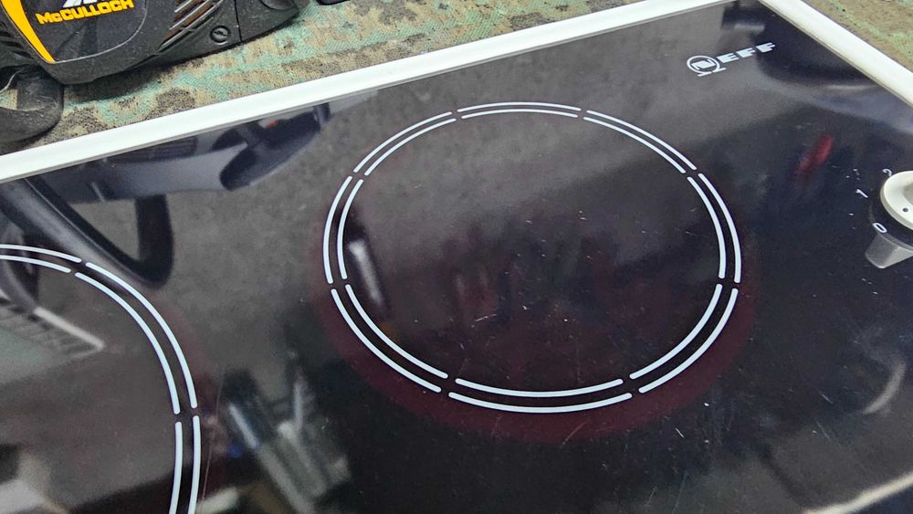 Плот за вграждане NEFF – 4 зони с механично управление