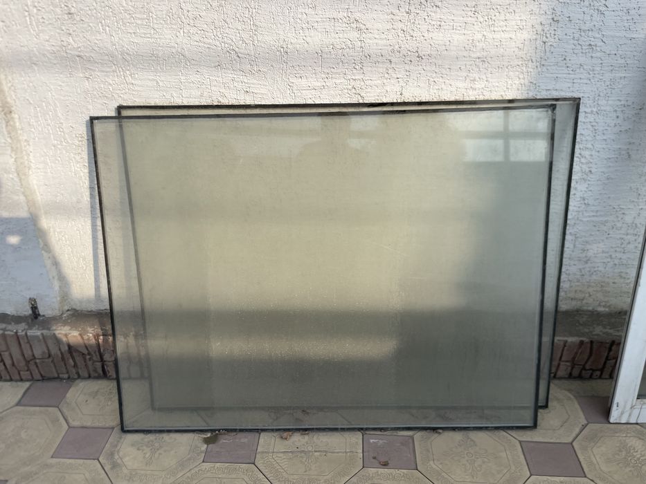 Стекло для окон 2 штуки