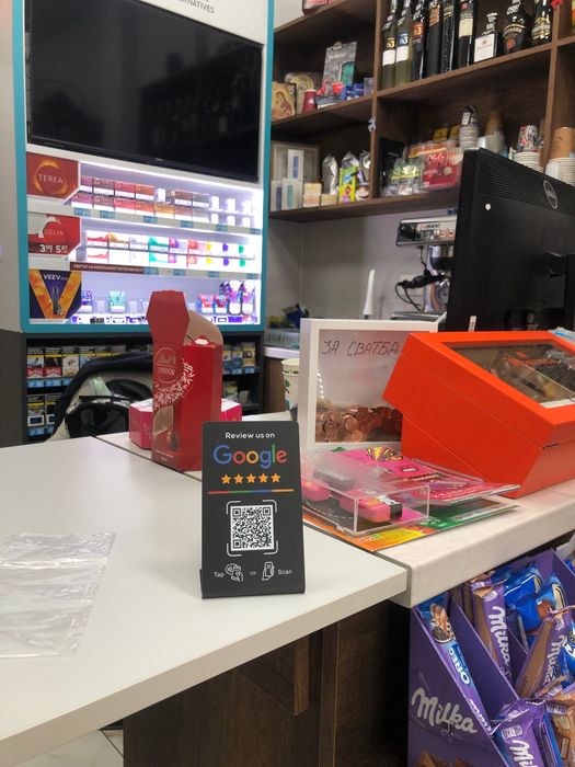 Nfc QR табелки за отзиви и последователи