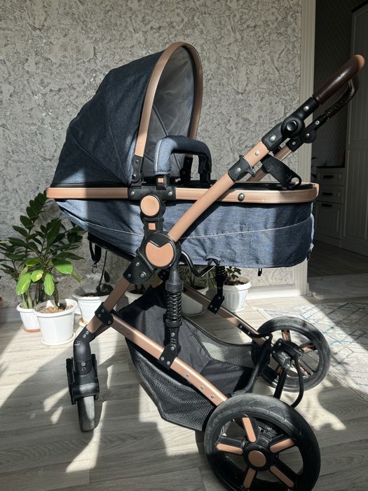 Продам коляску и машину