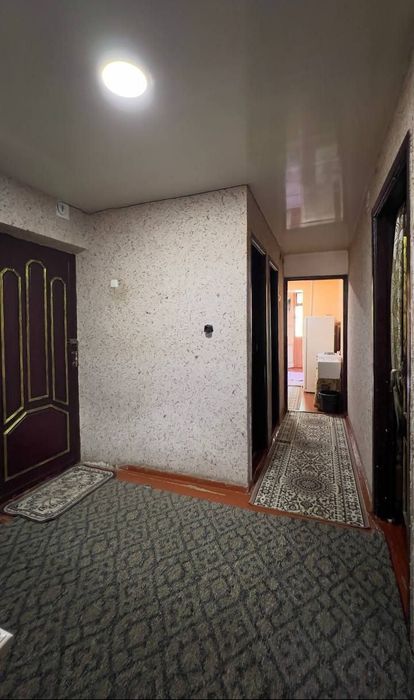 Продается квартира 3 комнатная 2 этаж