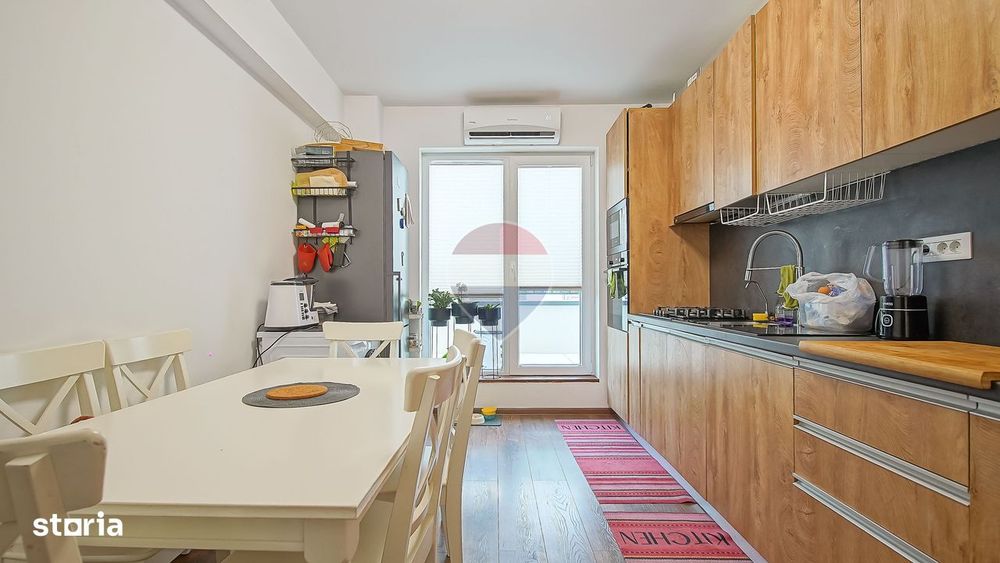 Apartament 3 camere, terasă generoasă, lift și 2 locuri de parcare