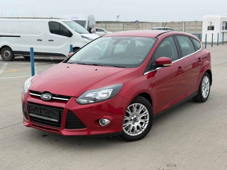 Vând Ford Focus Titanium