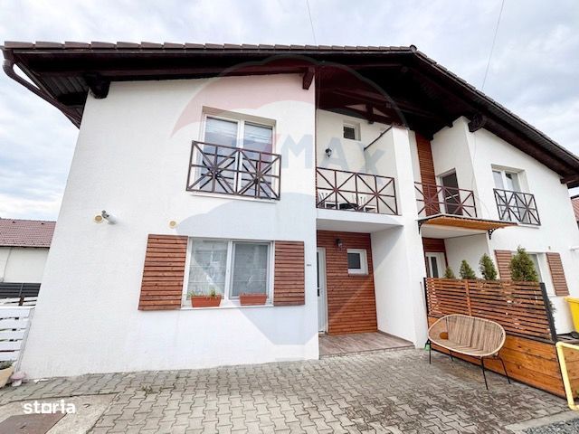 Casa moderna de vanzare in Bavaria Park cu priveliste la muntii Fagars