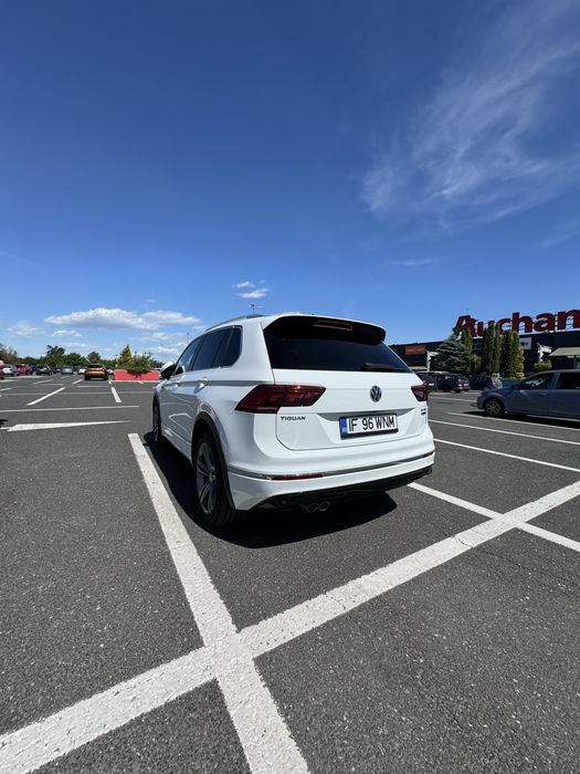 VW Tiguan R-Line 4Motion DSG 190 CP, Matrix LED, 360, Piele, Panoramic, Highline