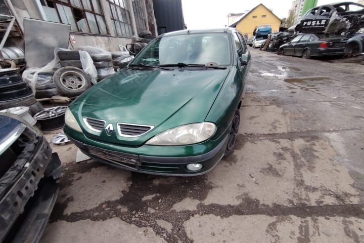 Bara fata Renault Megane 2000 1.6 MT (107 hp)
