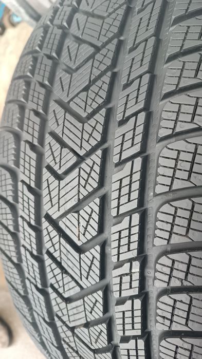 275/45/21 Pirelli Дот 2525