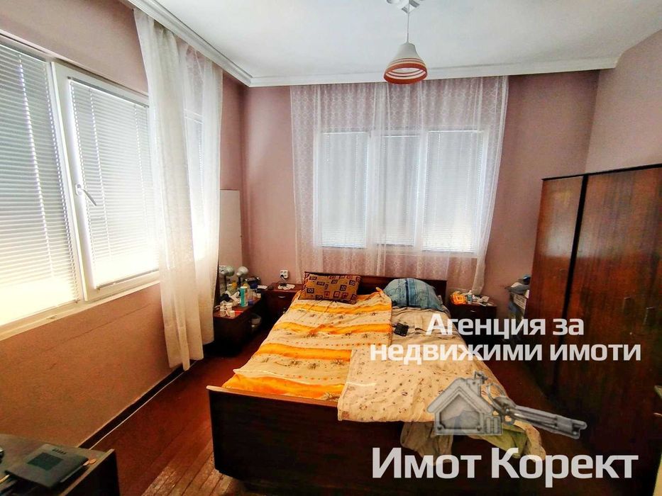 Имот Корект продава Половин Къща, кв.Изток