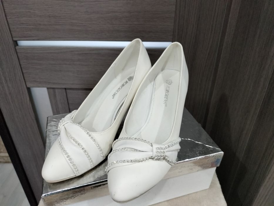 Туфли женские свадебные