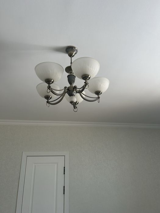 Продам люстру состояние очень отличное