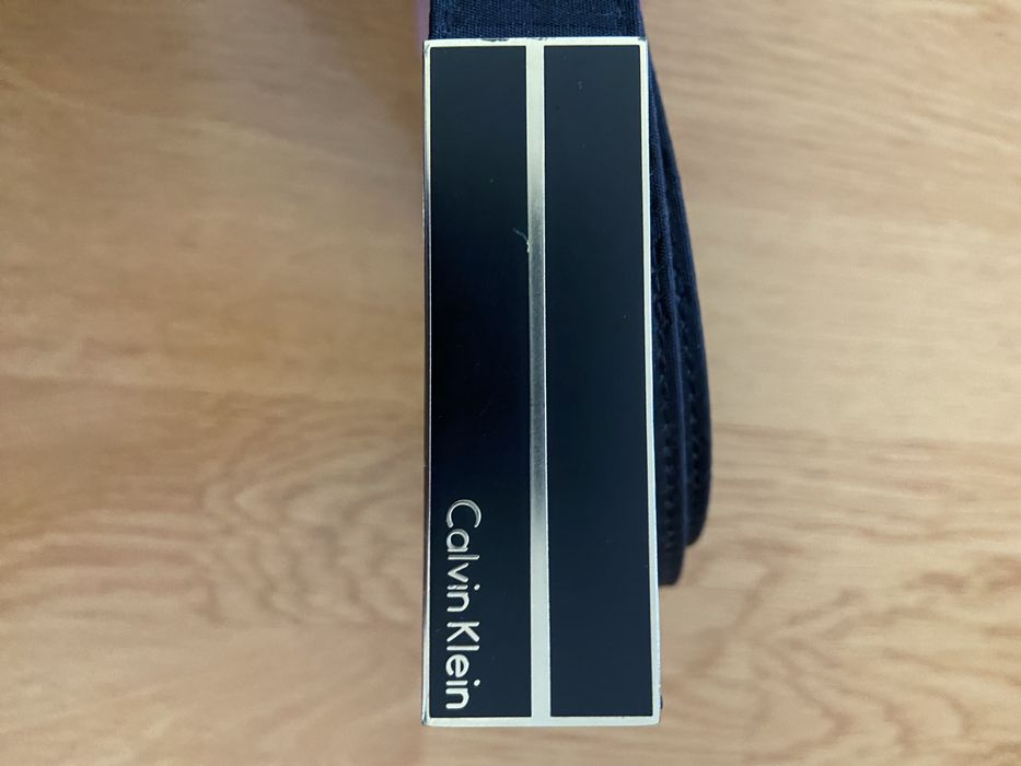 Колан Calvin Klein, черен със златно