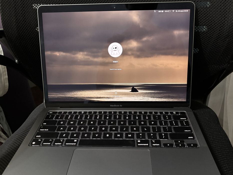 Продам Macbook M1