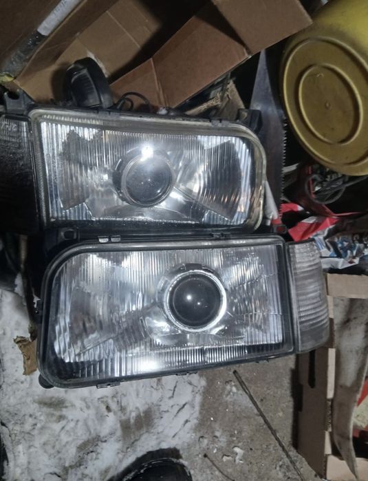 Продам передние фары от пассат