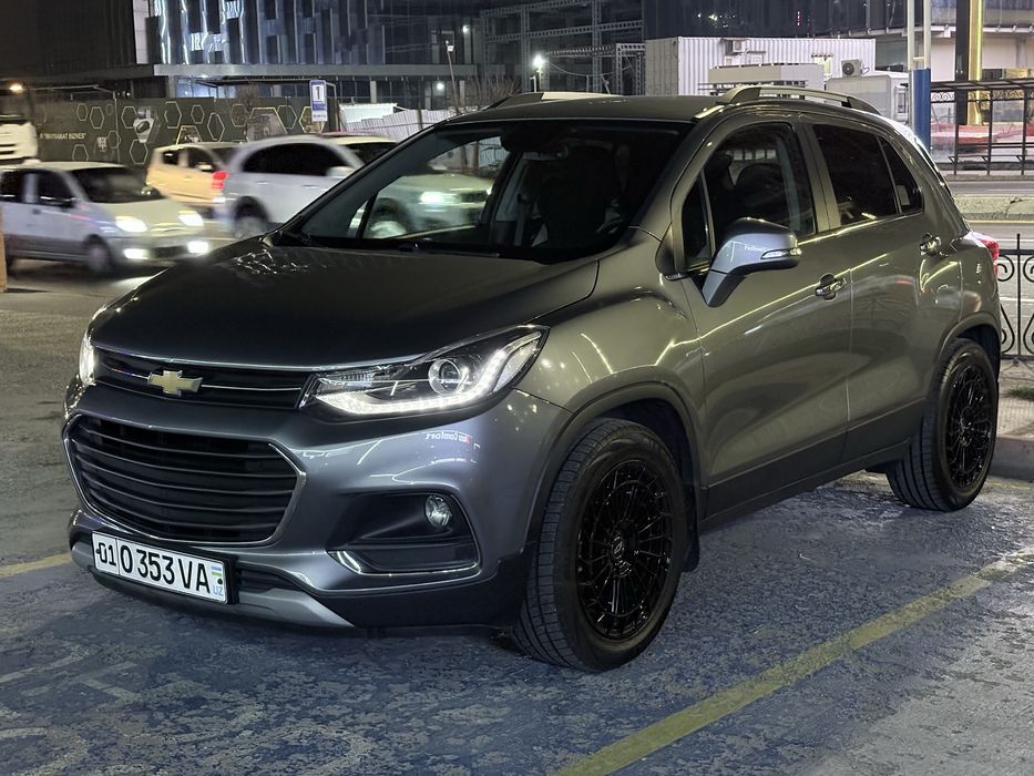 Продам Tracker 1