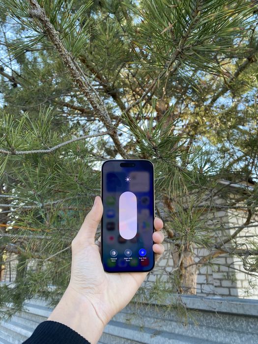 Продам срочно iPhone 15 Pro 256GB