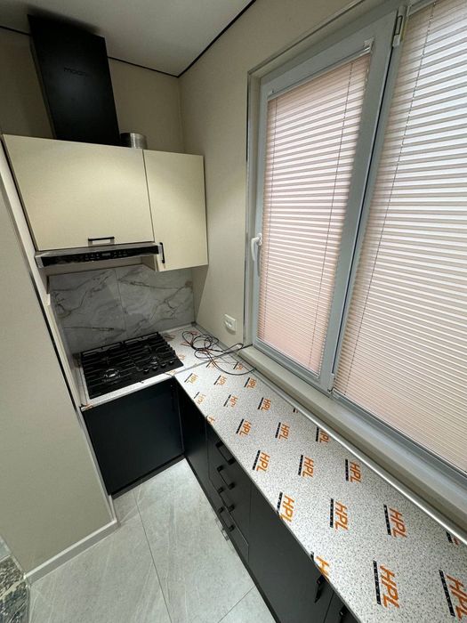 Срочно продаю 1 комнатную квартиру метро Новза