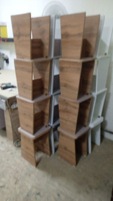 Продам новые стулья