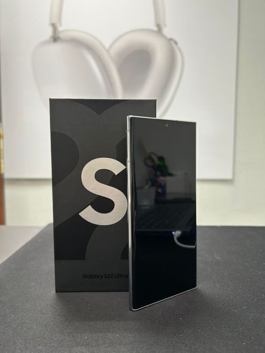 Galaxy s22 Ultra 12/256 white