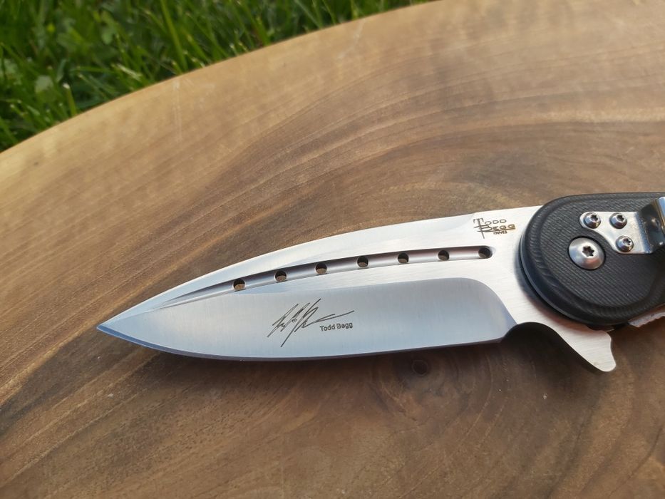 Дизайнерски сгъваем нож Todd Begg,два цвята