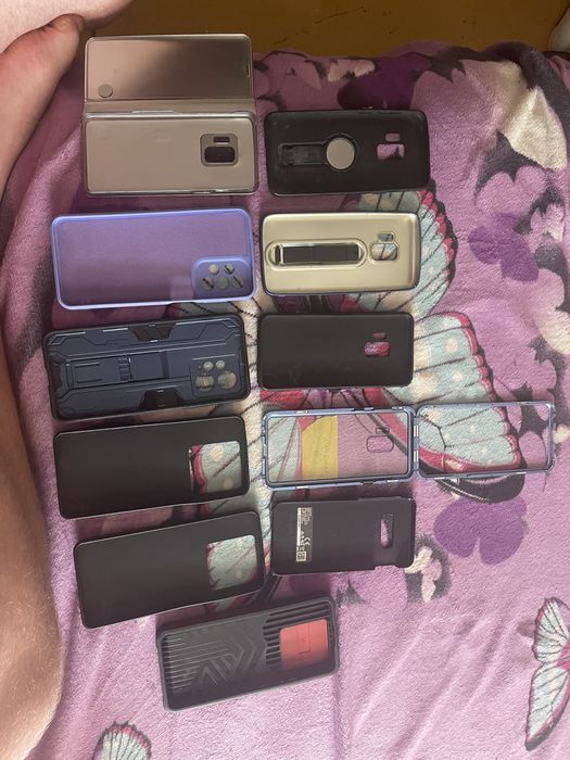 Vand huse pentru samsung S9 , iphone 12 , iphone 8+, iphone 14 pro max , xaomi redmi note 13 pro 5G , redmi note 12 4G