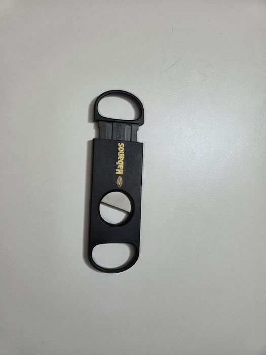 Табакера със запалка и резачка за пури