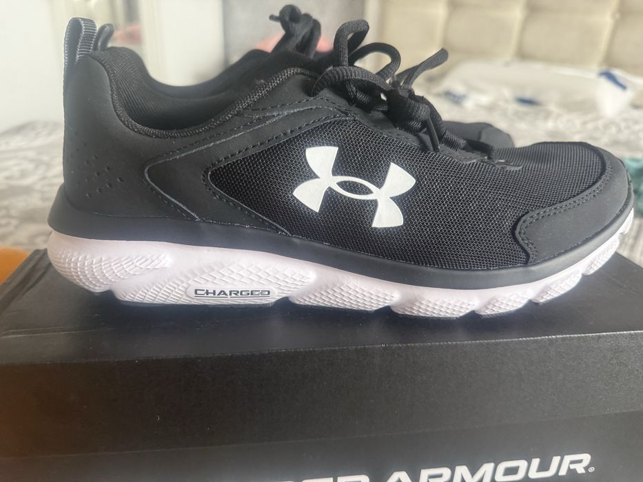 Продам кроссовки