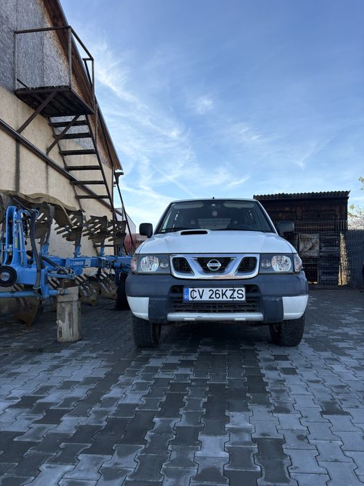 NISSAN Terrano 0 — imagine 1
