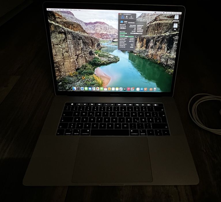 MacBook Pro 15” (2019) | i7, 16GB RAM, 512GB SSD | Нова батерия