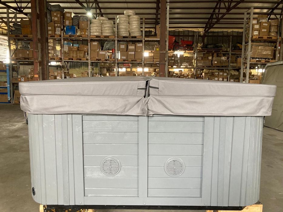 Канадско Джакузи перфектно състояние 3м гаранция с ново покривало