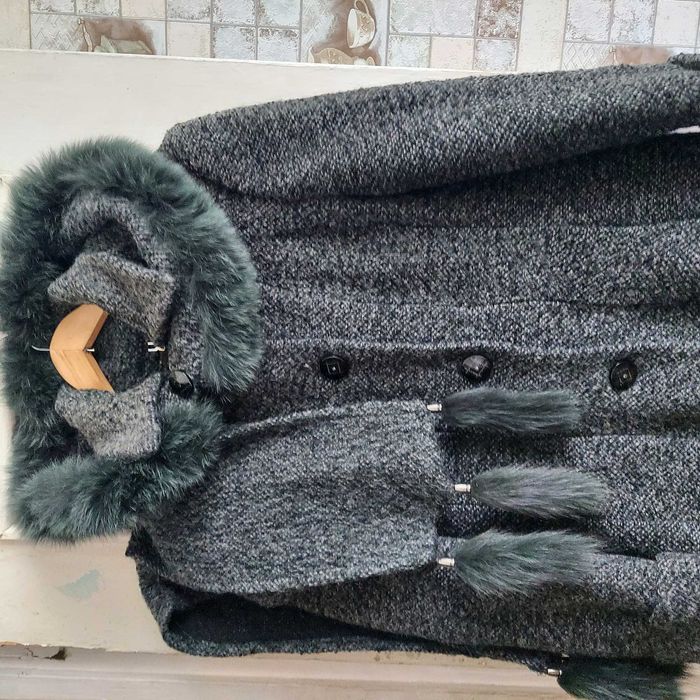 Продам зимнее пальто