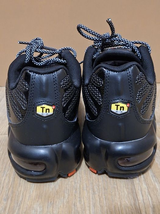 Обувки Nike Tn" Bred Metal Mesh" номер 43 НОВИ