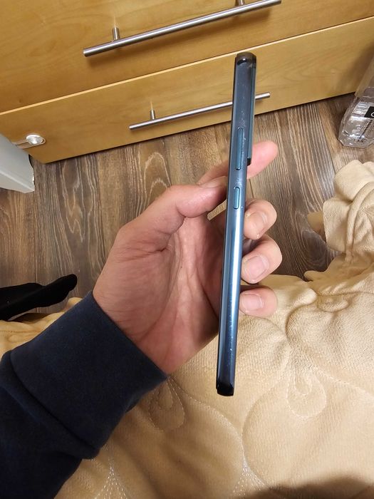 Vând Samsung S22+ 128Gb