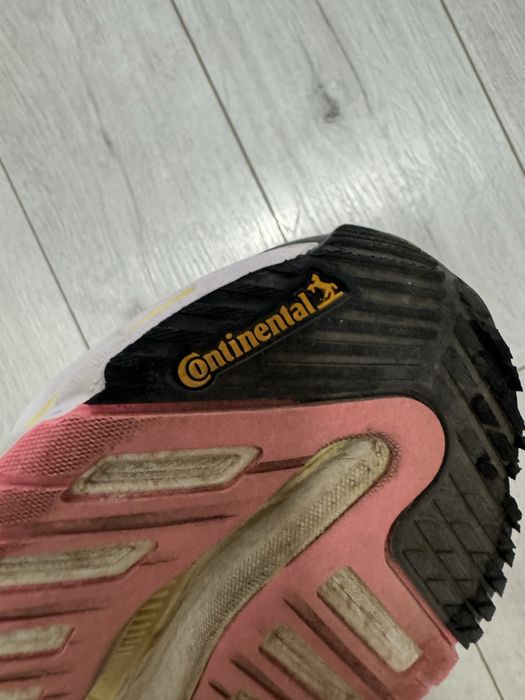 Adidas кроссовки