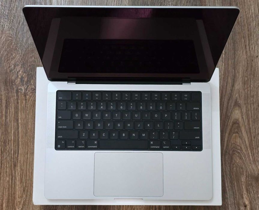 MacBook Pro 14 M3PRO/M4/M4PRO/M5