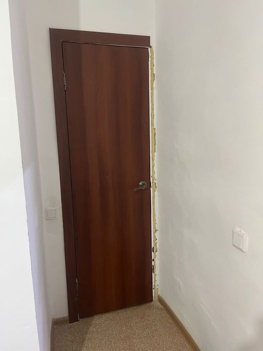 Есіктер, линолеум сатылады