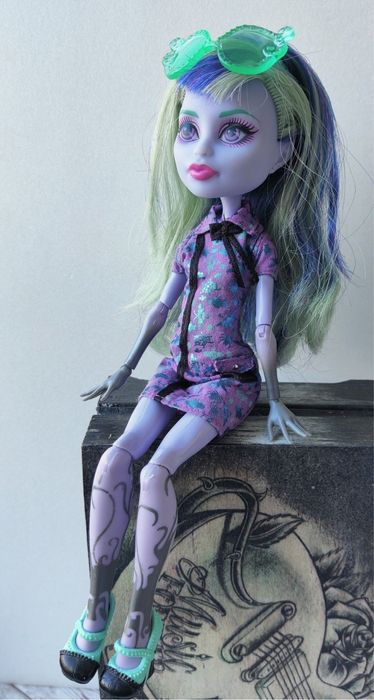 Кукла Монстер Хай Monster High Twyla
