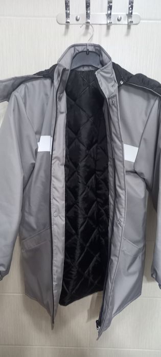 Geacă iarnă, mărimea 42