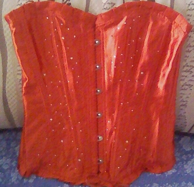 Корсет  красный .