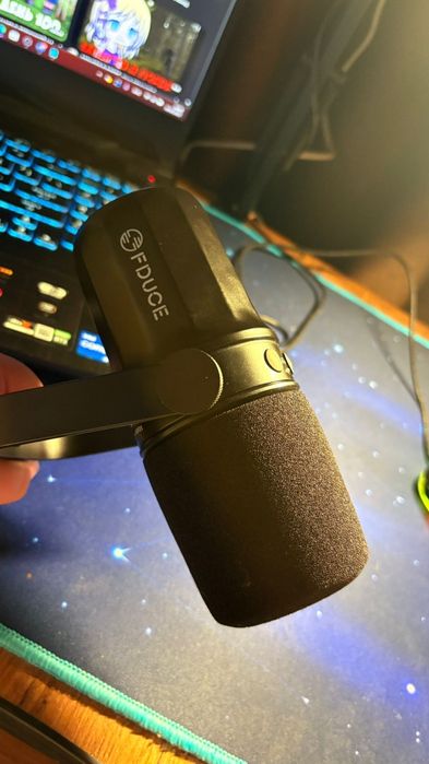 Microfon FDUCE podcast