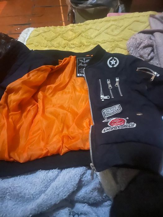 Продам детскую куртку