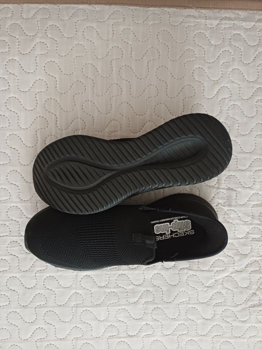 Adidași skechers