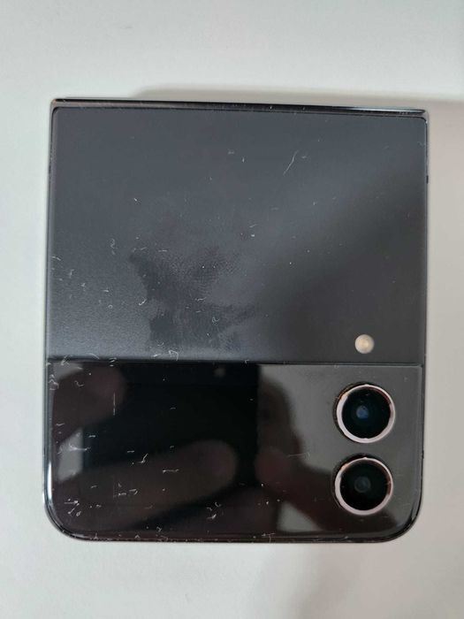 vand telefon samsung flip 4